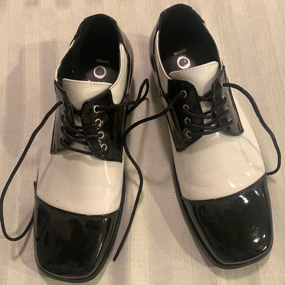 Men’s Black and White Tux shoes - Picture 1 of 2